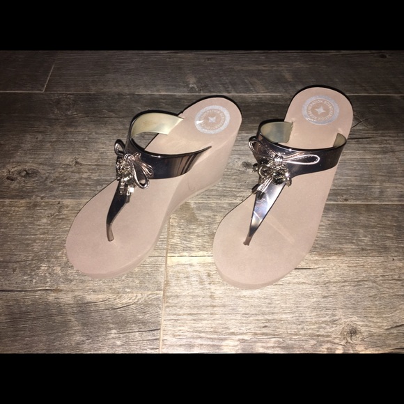 BCBG sandals size 6.5