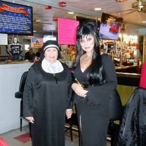 Meet your Posher, Linda