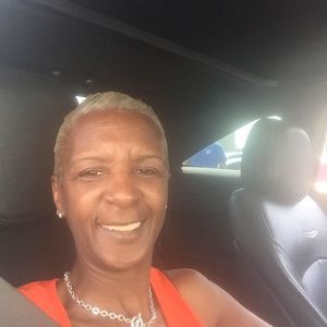 Meet your Posher, Gloria