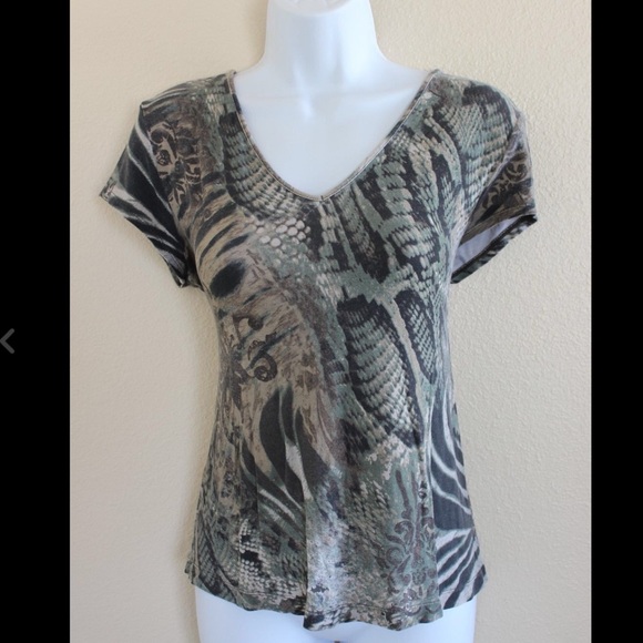 Chico's sz 1 Medium Top B13