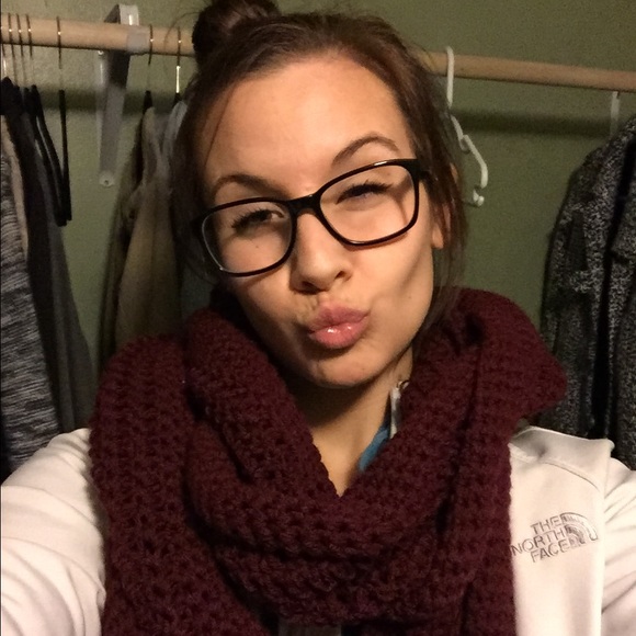 Meet your Posher, Taelor