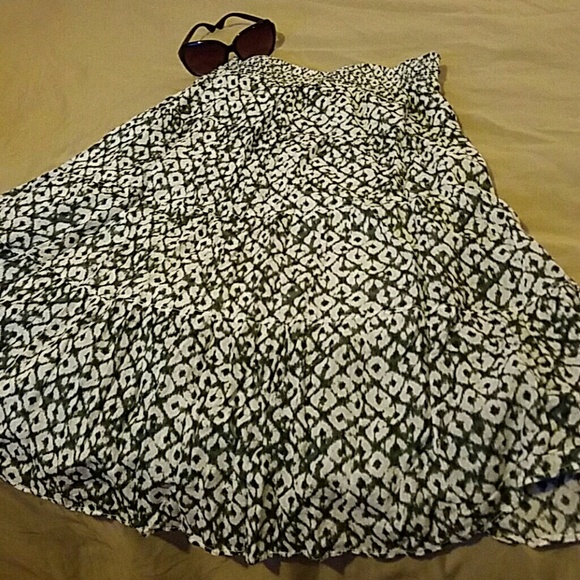 Skirt - Picture 1 of 2