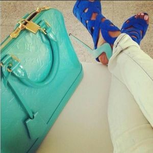 Meet your Posher, Ubah