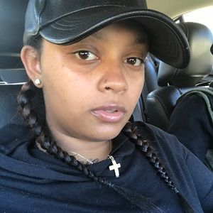 Meet your Posher, Taryn