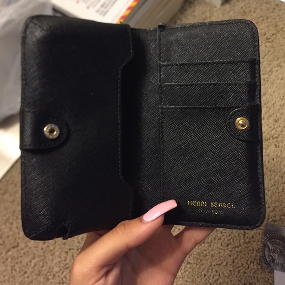 Henri Bendel wallet - Picture 3 of 4