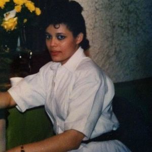 Meet your Posher, Debora