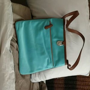 Large pocket cross body