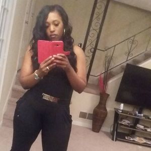 Meet your Posher, Dee