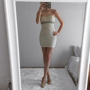 White strapless bodycon dress