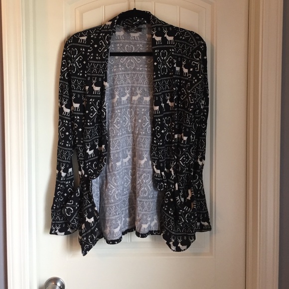 CUTE Reindeer Cardigan with pockets!