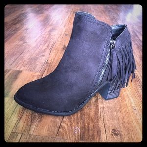 Women's boho fringe faux suede black booties