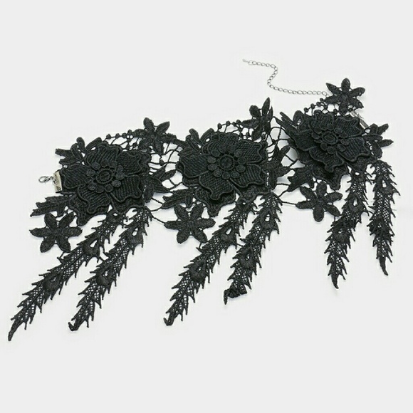 Choker - Picture 2 of 4