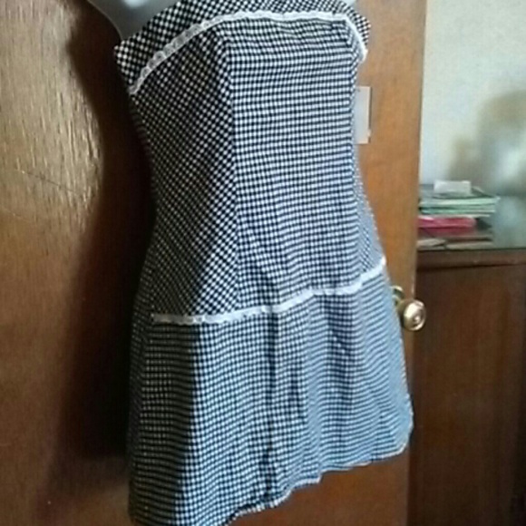 Cute mini dress - Picture 2 of 3