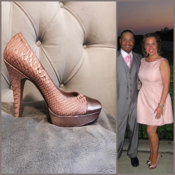 VINCE CAMUTO Mosa Pump, Rose Gold