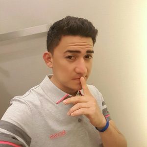 Meet your Posher, Carlos