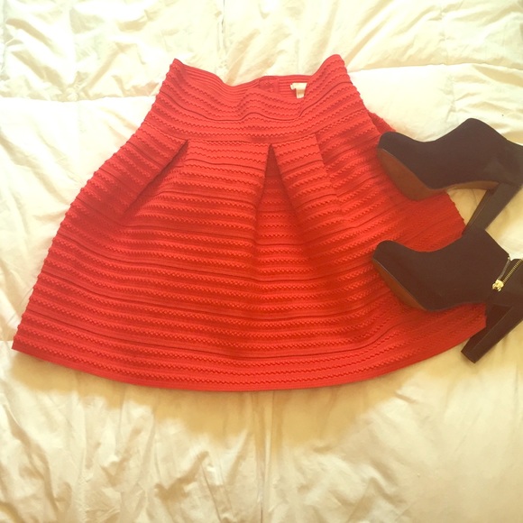 H&M red skirt