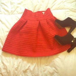 H&M red skirt