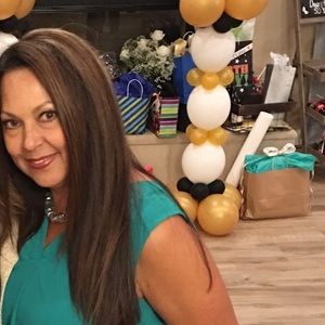 Meet your Posher, Lisa