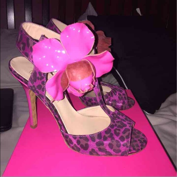 Betset Johnson heels