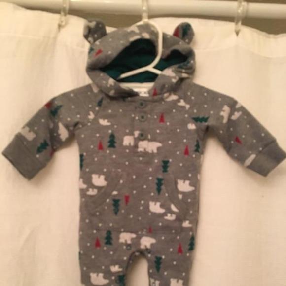 NWOT Cherokee Christmas Polar Bear Hoodie Romper- newborn