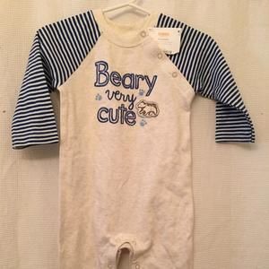 NWT Gymboree Beary Cute longsleeved striped romper