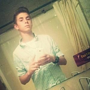 Meet your Posher, Levi