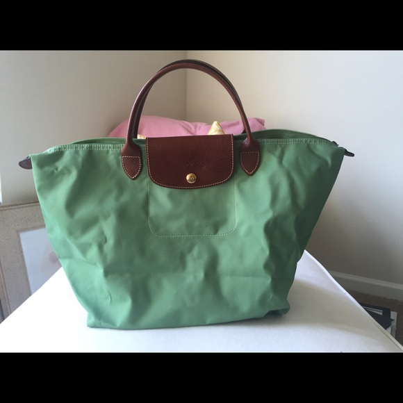Authentic. Long champ bag- green - Picture 1 of 3