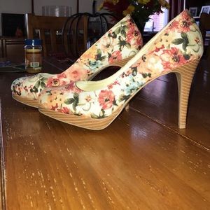 Floral platform heels