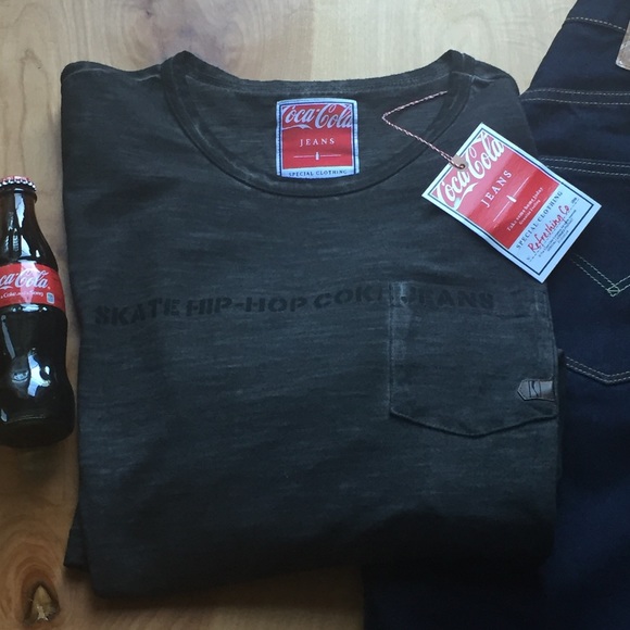 Men's Distressed Black Coca-Cola LS tee - Picture 2 of 4