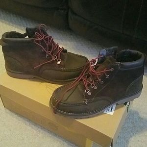 Boys shoes