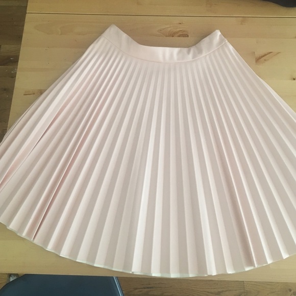 Necessary Objects pink pleated pleather skirt - Picture 2 of 4