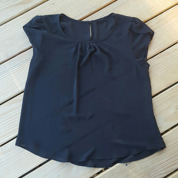 ➡WORN ONCE Black Blouse