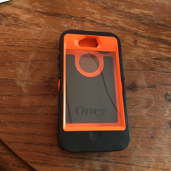 iPhone 4/4s otter box