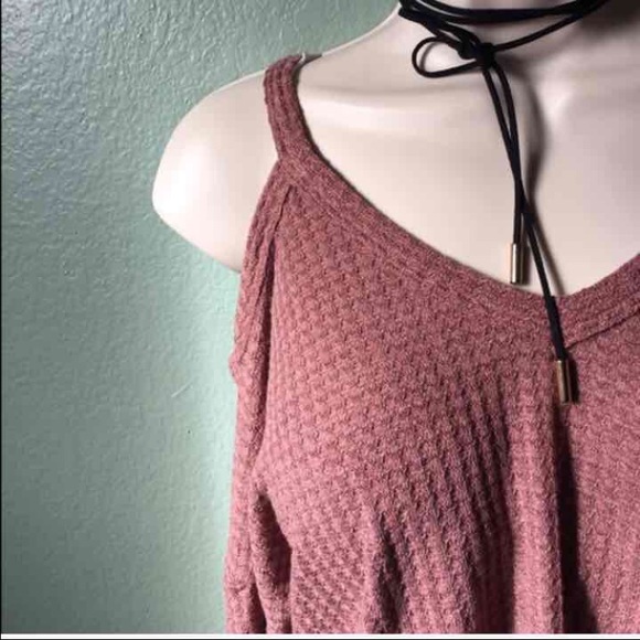 🆕 Mauve Cold Shoulder Sweater - Picture 4 of 4