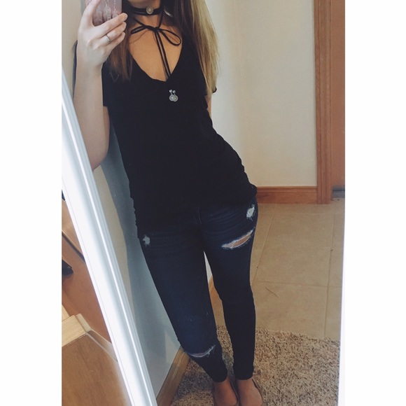 hollister ripped skinny jeans