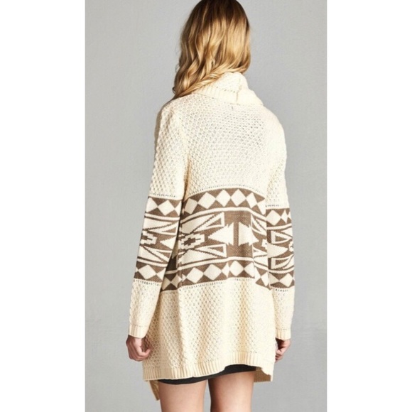 ❗️CLEARANCE❗️Ivory Aztec Cardigan Sweater S M L - Picture 2 of 3