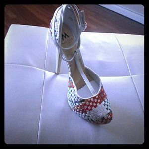 Madison by Shoedazzle  Size 8.5M