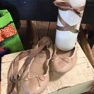 ❤️ Zara Ballet Lace Tie Flats ❤️