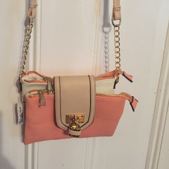 Cute shoulder bag. NWT