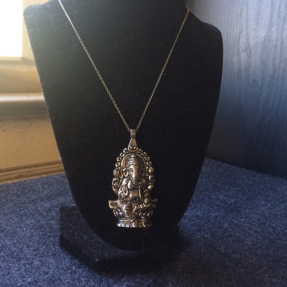 Ganesha Pendant Necklace - Picture 3 of 4