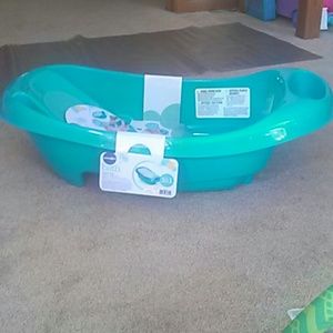 Baby bath tub