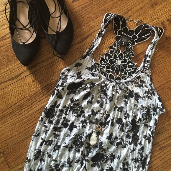 Tops - Lace & Patterned Adorable Razorback Tank Top