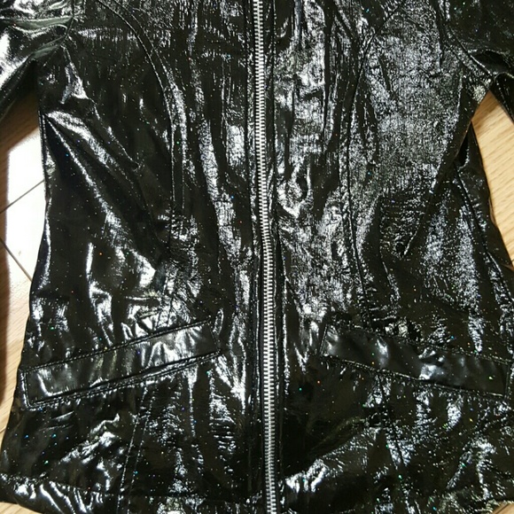 Sold - Picture 2 of 4