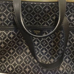 Pristine condition Fossil purse