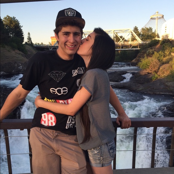 Meet your Posher, Victoria - Picture 4 of 4