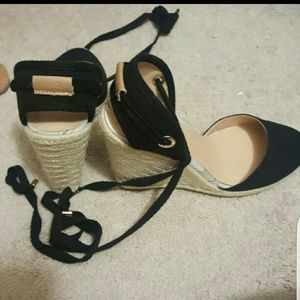 New, never worn wedges