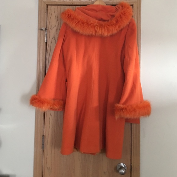 100 wool coat! - Picture 2 of 2