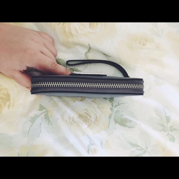 Marc by Marc Jacobs Leather Wristlet Wallet - Picture 3 of 4