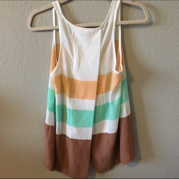Striped Open-Back Tank Top - Picture 5 of 5