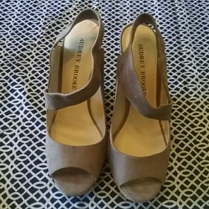 Audrey Brooke Wedges